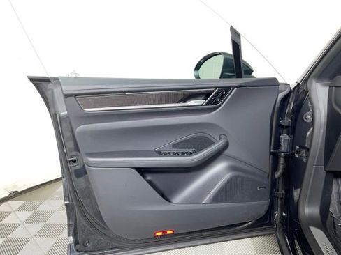 Used 2024 Porsche Macan 4 Electric image 65