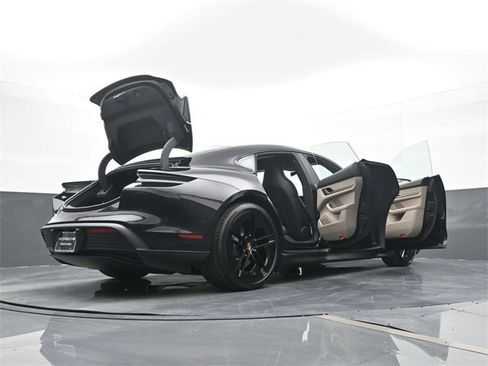 New 2026 Porsche Taycan 4S image 28