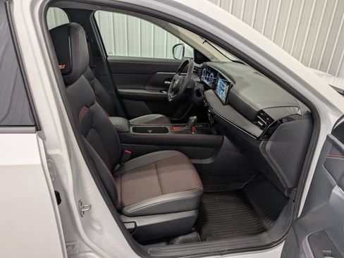 Used 2025 Nissan Kicks SR w/ SR Premium Package AWD/4WD image 28