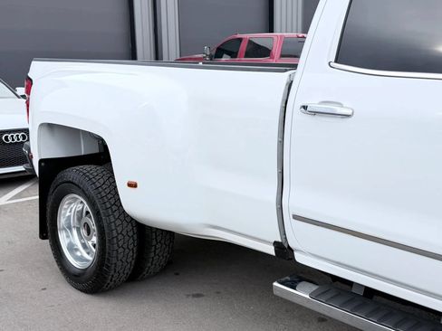 Used 2019 GMC Sierra 3500 SLT w/ Duramax Plus Package AWD/4WD image 11