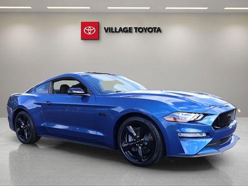 Used 2022 Ford Mustang GT w/ Black Accent Package RWD image 7