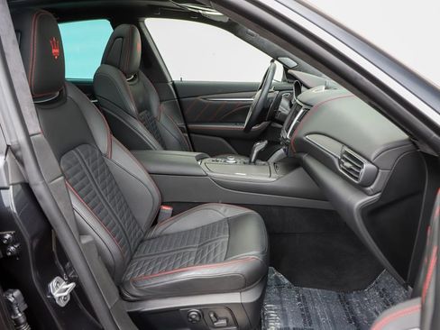 Used 2019 Maserati Levante Trofeo image 59