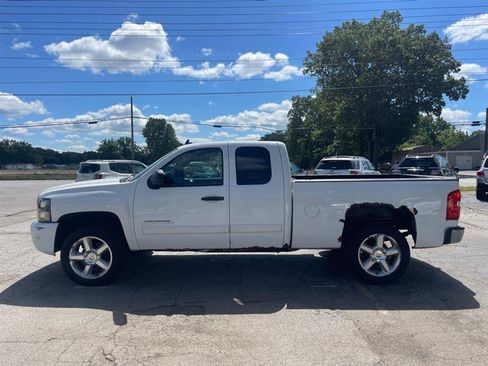Used 2010 Chevrolet Silverado 1500 LS AWD/4WD image 8