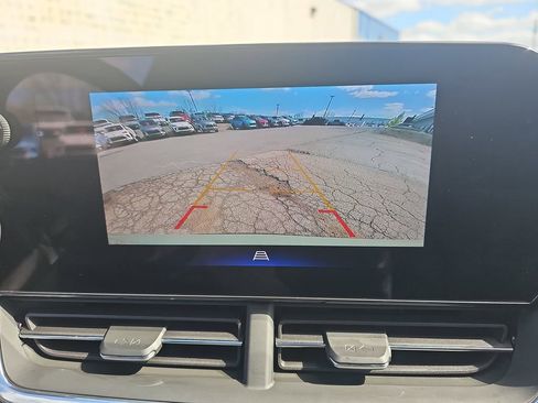 Certified 2025 Chevrolet Trax ACTIV w/ Driver Confidence Package FWD image 28