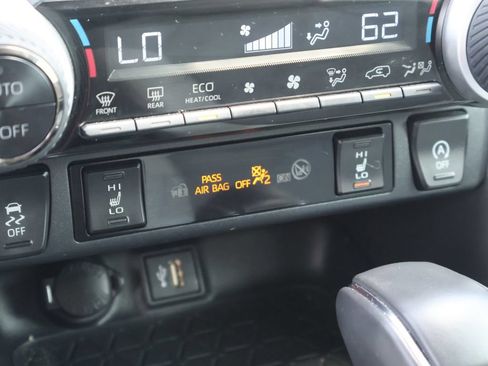 Used 2023 Toyota RAV4 XLE Premium AWD/4WD image 44