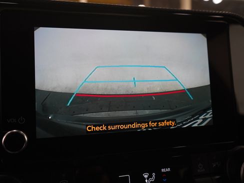 Used 2025 Toyota Highlander XSE AWD/4WD image 31