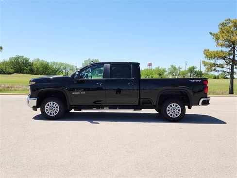 Used 2024 Chevrolet Silverado 2500 LT image 4