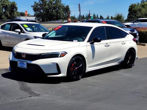 Used 2023 Honda Civic Type R image 8