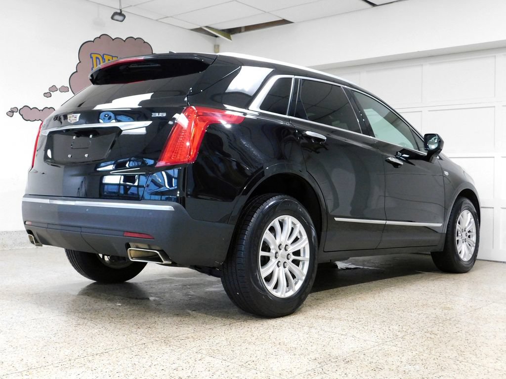 Used 2017 Cadillac XT5 FWD image 4