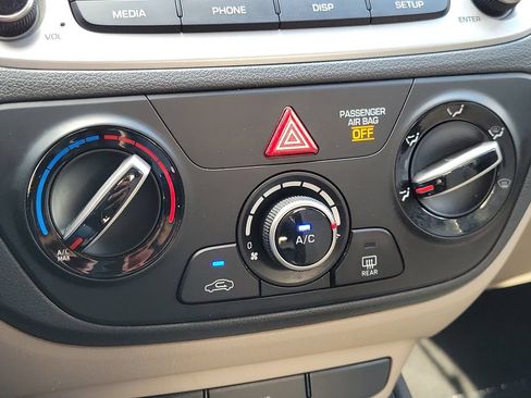 Used 2022 Hyundai Accent SEL FWD image 22