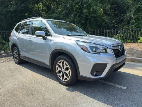 Used 2021 Subaru Forester Premium w/ Popular Package #1 AWD/4WD image 4