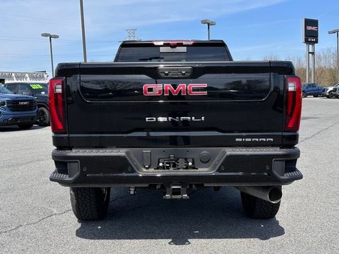 New 2026 GMC Sierra 3500 Denali w/ Denali Reserve Package AWD/4WD image 9