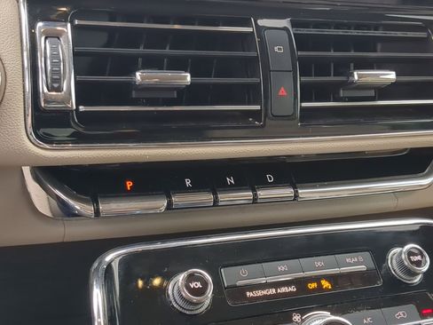 Used 2022 Lincoln Navigator Reserve image 19