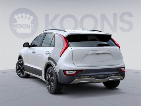 New 2025 Kia Niro Wave w/ Wave Preserve Package image 5