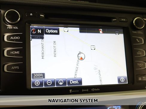 Used 2017 Toyota Highlander XLE AWD/4WD image 3