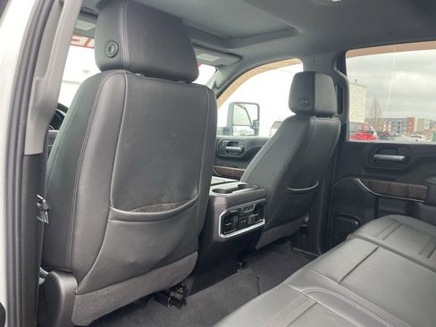 Used 2021 GMC Sierra 2500 Denali w/ Denali Ultimate Package image 24