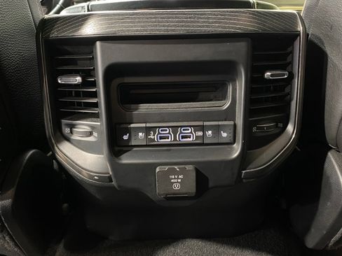 Used 2019 RAM 1500 Limited image 10