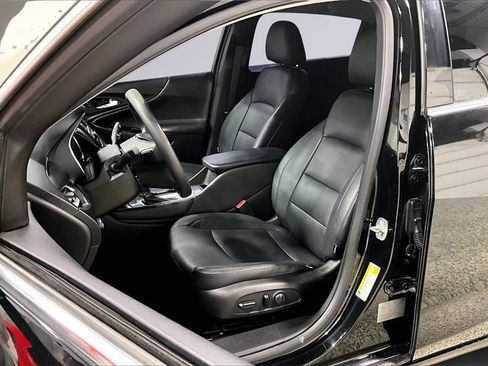 Used 2016 Chevrolet Malibu Hybrid image 20