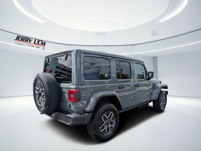 Certified 2026 Jeep Wrangler Unlimited Sahara AWD/4WD image 3