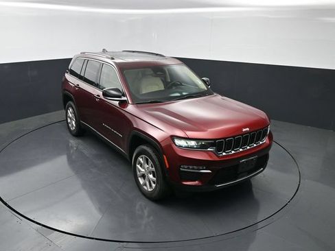 Used 2022 Jeep Grand Cherokee Limited AWD/4WD image 19
