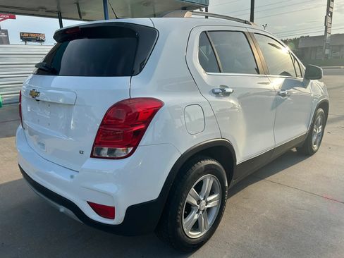 Used 2020 Chevrolet Trax LT w/ LT Convenience Package FWD image 5