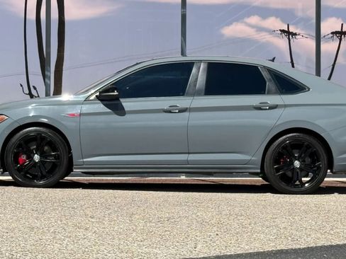 Used 2021 Volkswagen Jetta GLI Autobahn FWD image 5