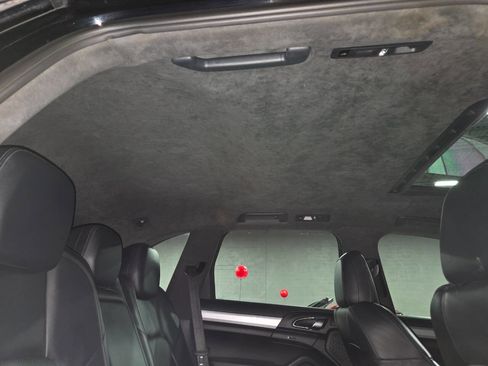 Used 2013 Porsche Cayenne GTS image 93