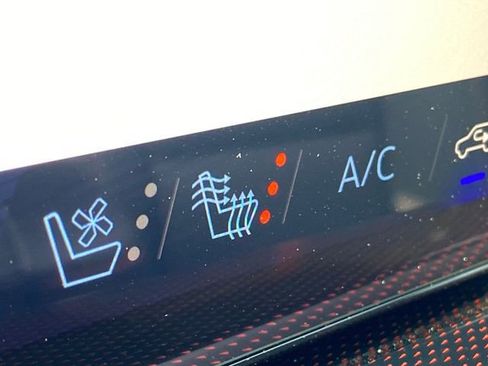 New 2026 Chevrolet Traverse RS w/ LPO, Floor Liner Package image 31