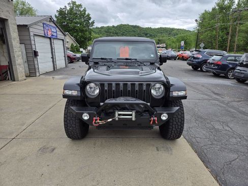 Used 2018 Jeep Wrangler Unlimited Rubicon image 3