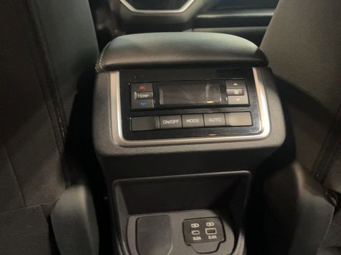 Used 2023 Subaru Ascent Premium image 22