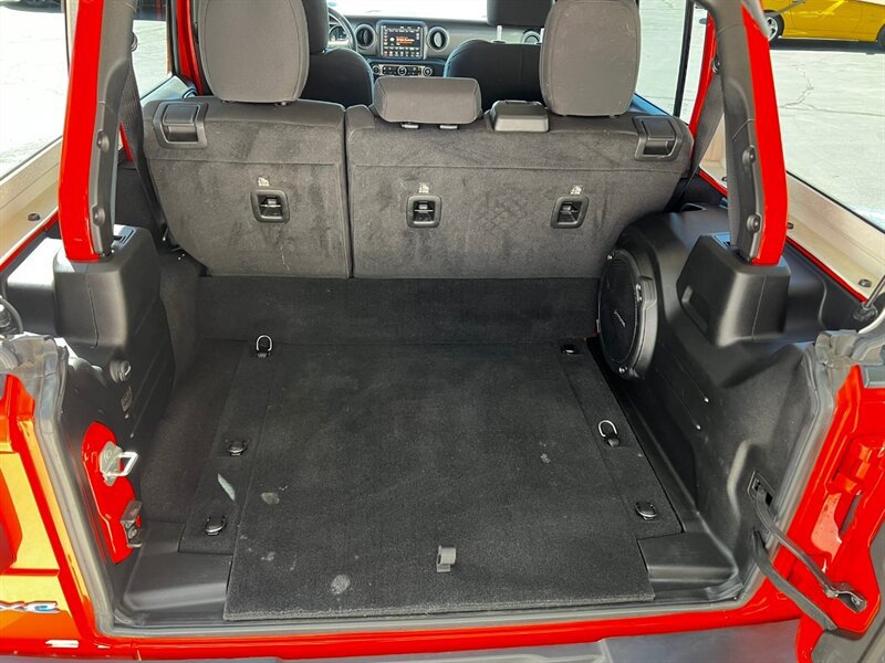 Used 2023 Jeep Wrangler Unlimited w/ Cold Weather Group AWD/4WD image 22