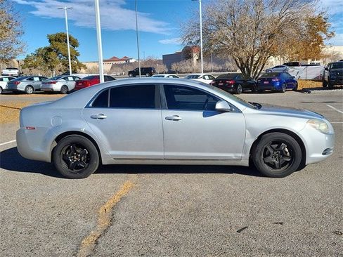 Used 2010 Chevrolet Malibu LT image 3
