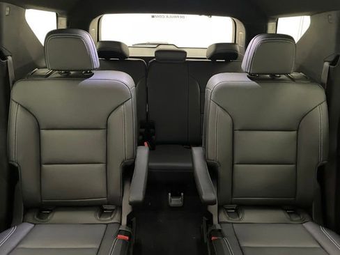 New 2026 Chevrolet Traverse LT w/ Driver Confidence Package AWD/4WD image 14