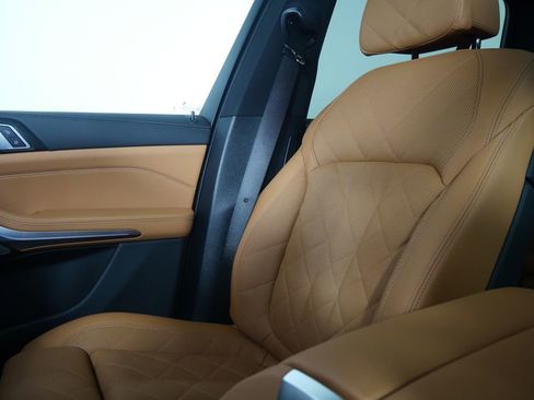 Used 2026 BMW X5 sDrive40i image 28