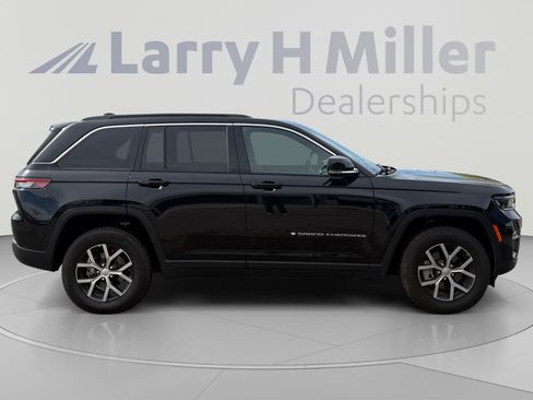 Used 2024 Jeep Grand Cherokee Limited RWD image 6