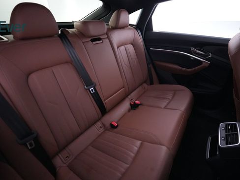 Used 2024 Audi Q8 e-tron Premium Plus w/ Premium Plus Package AWD/4WD image 5