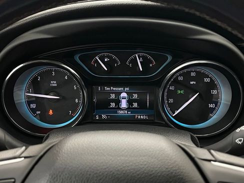 Used 2017 Buick Envision Essence FWD image 23