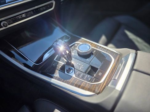 Used 2023 BMW X5 xDrive40i w/ Executive Package image 18