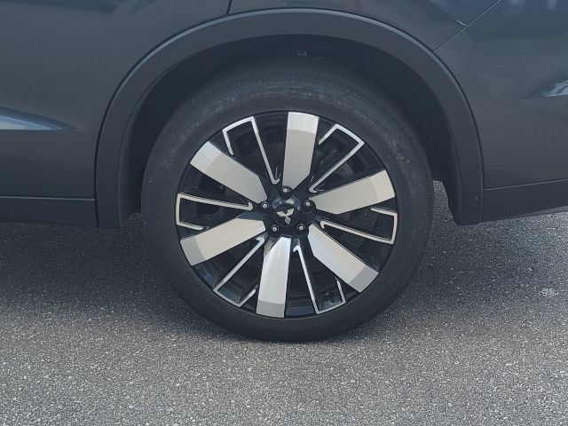 Used 2025 Mitsubishi Outlander SE AWD/4WD image 35