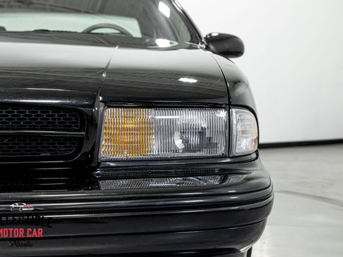 Used 1996 Chevrolet Impala SS RWD image 44