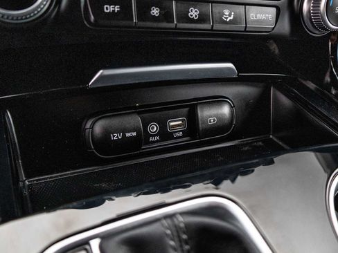 Used 2019 Kia Stinger RWD image 40