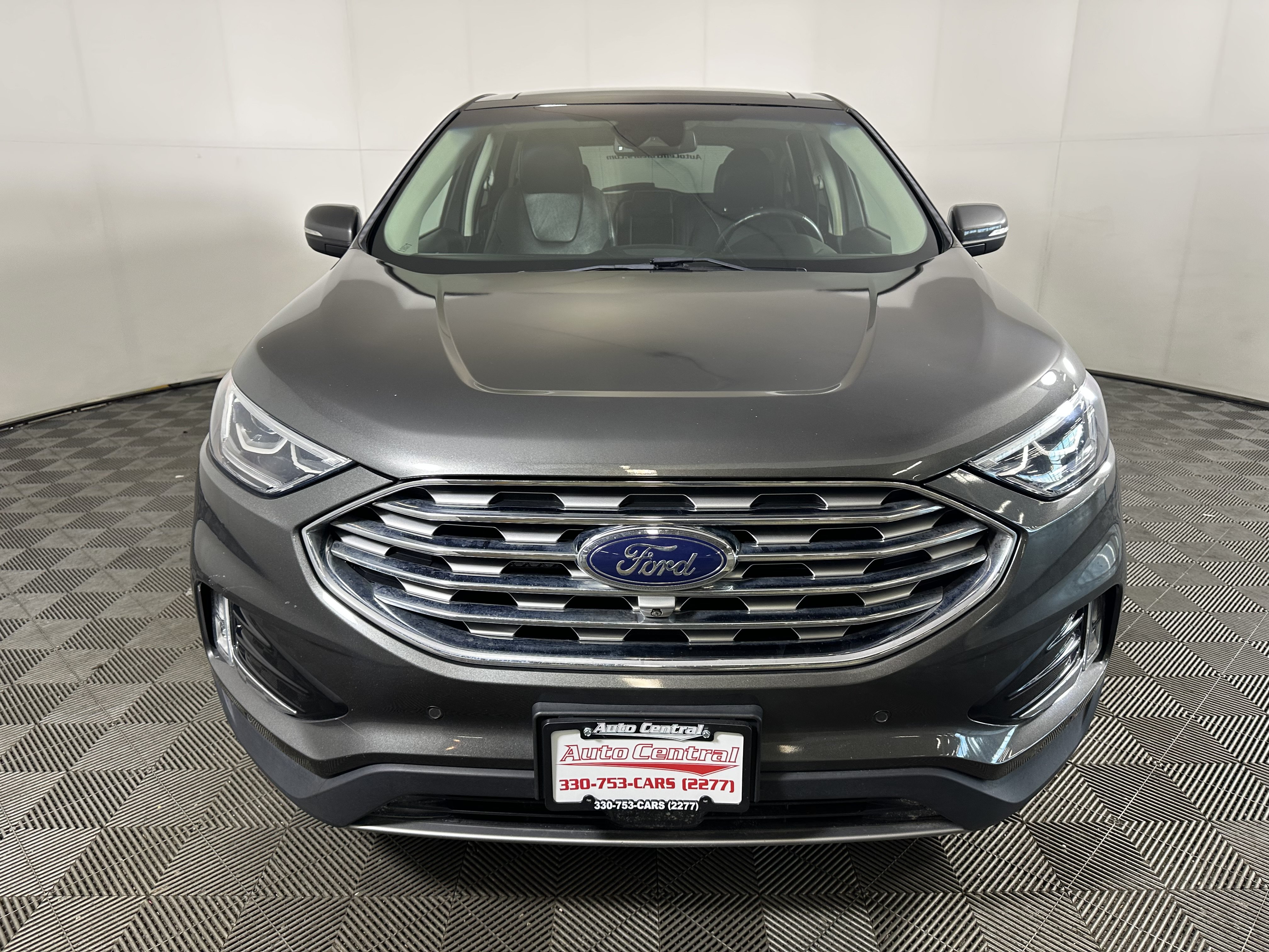 Used 2019 Ford Edge Titanium w/ Equipment Group 301A AWD/4WD image 6
