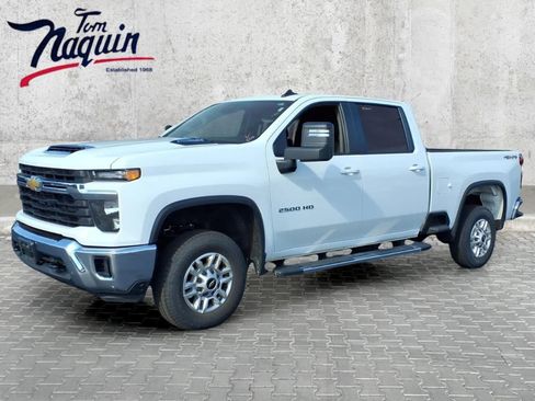 Used 2025 Chevrolet Silverado 2500 LT w/ Convenience Package AWD/4WD image 1