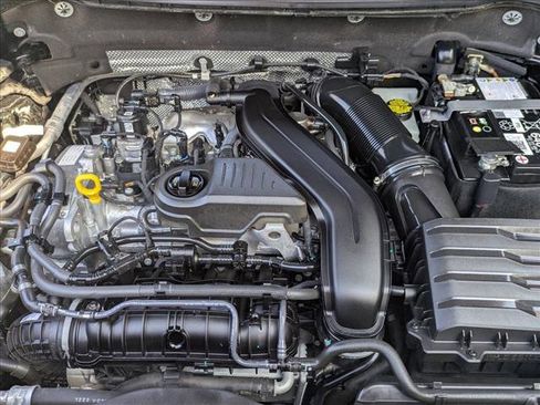 Used 2024 Volkswagen Taos SE image 23