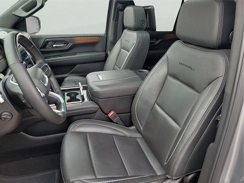 Certified 2025 GMC Yukon Denali w/ Denali Reserve Package image 14