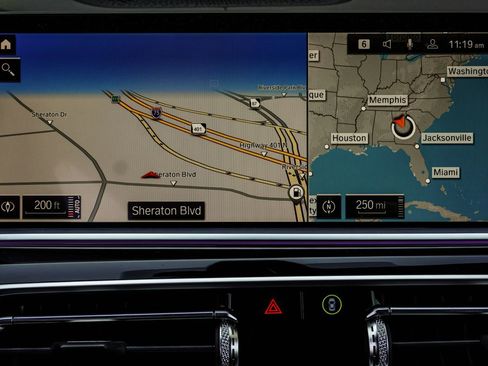 Used 2020 BMW X7 xDrive40i w/ M Sport Package image 25