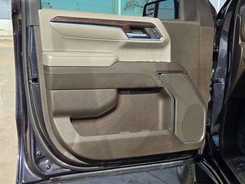 Used 2022 GMC Sierra 1500 SLE w/ Preferred Package image 10