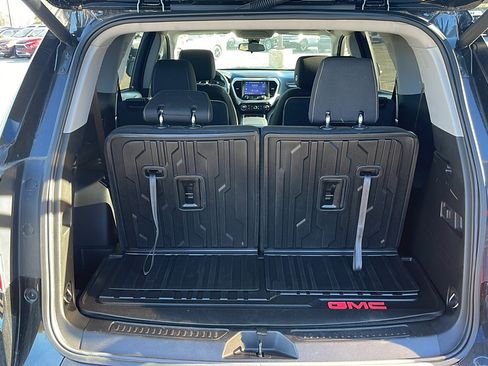 Used 2023 GMC Acadia SLE w/ Driver Convenience Package image 15