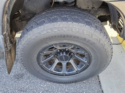 Used 2014 Toyota Tacoma PreRunner image 9