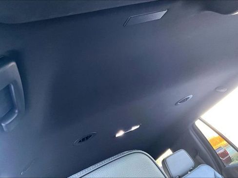 Used 2025 GMC Yukon Denali image 28